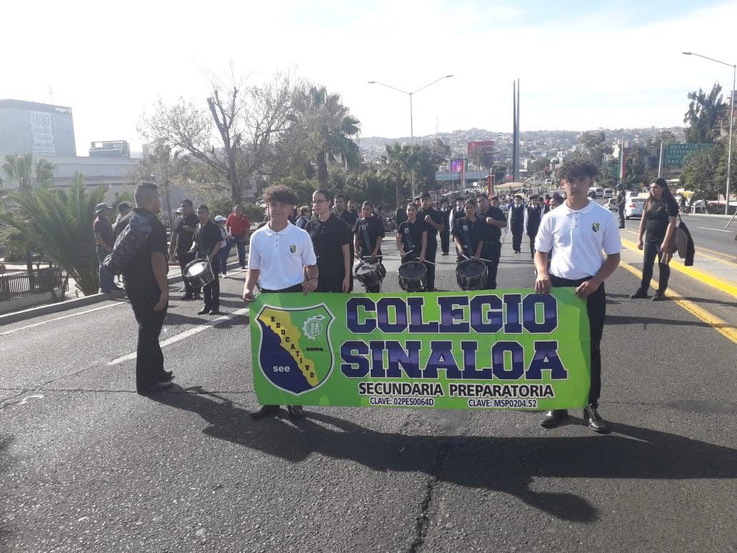 Desfile Revolución 3